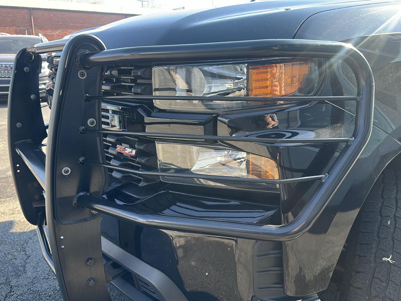 Chevrolet Silverado 1500 4WD Crew Cab 147" Custom Trail Boss 2021