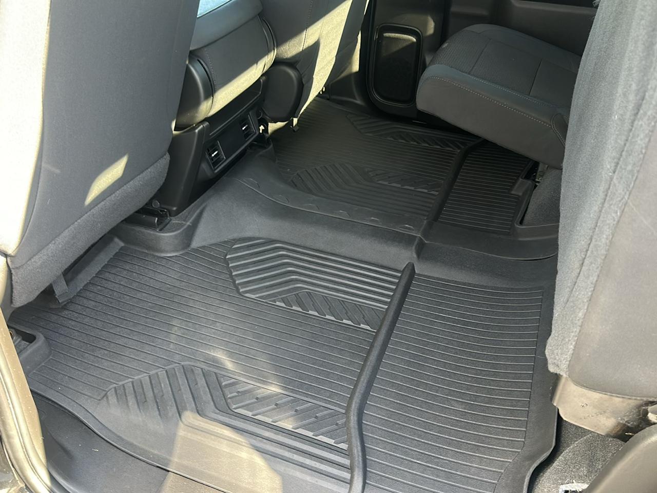 Chevrolet Silverado 1500 4WD Crew Cab 147" Custom Trail Boss 2021