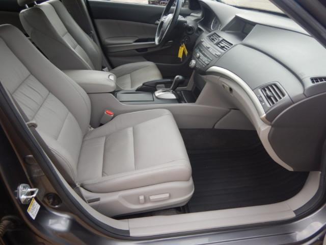 Honda Accord EX-L V-6 Sedan AT 2010 Honda Accord EX-L V-6 Sedan AT 2010