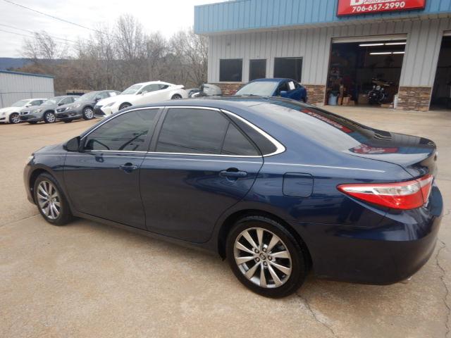 Toyota Camry XLE V6 2015