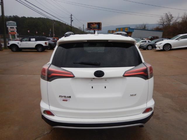 Toyota RAV4 XLE FWD 2016