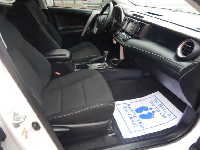 Toyota RAV4 XLE FWD 2016