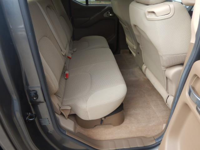 Nissan Frontier SE Crew Cab 2WD 2005