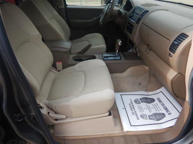 Nissan Frontier SE Crew Cab 2WD 2005