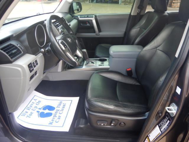 Toyota 4Runner SR5 4WD 2013