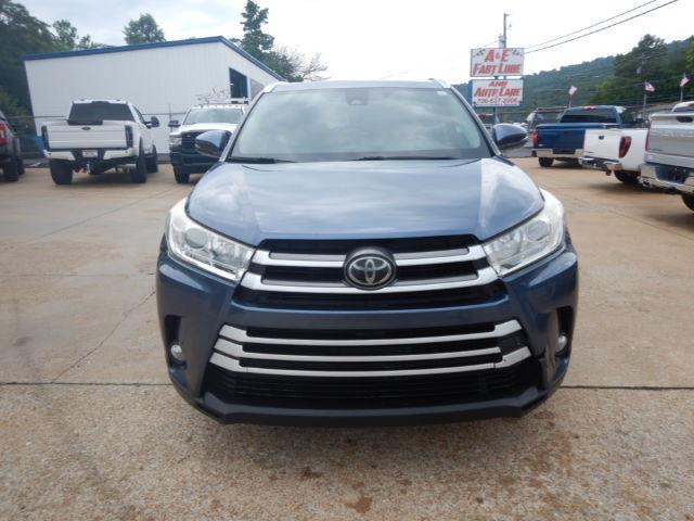 Toyota Highlander XLE AWD V6 2017