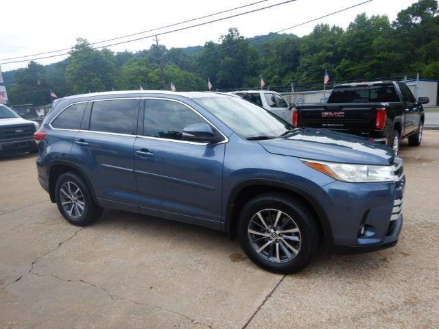 Toyota Highlander XLE AWD V6 2017