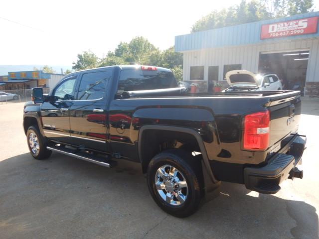 GMC Sierra 3500HD Denali Crew Cab 4WD 2017