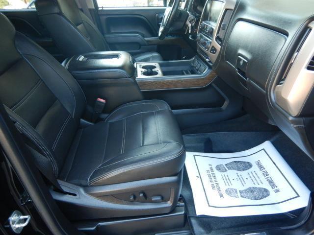 GMC Sierra 3500HD Denali Crew Cab 4WD 2017