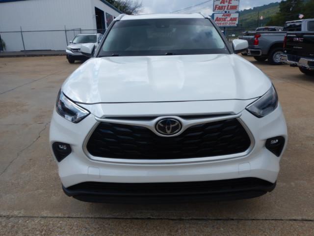 Toyota Highlander XLE FWD V6 2022