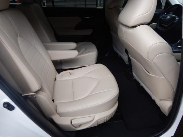 Toyota Highlander XLE FWD V6 2022