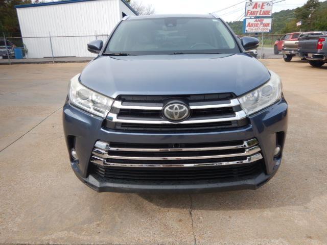 Toyota Highlander XLE AWD V6 2017