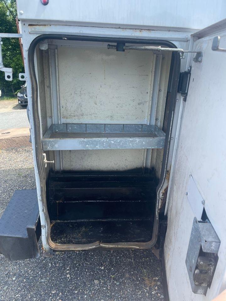 Ford Econoline E-350 Super Duty 2010