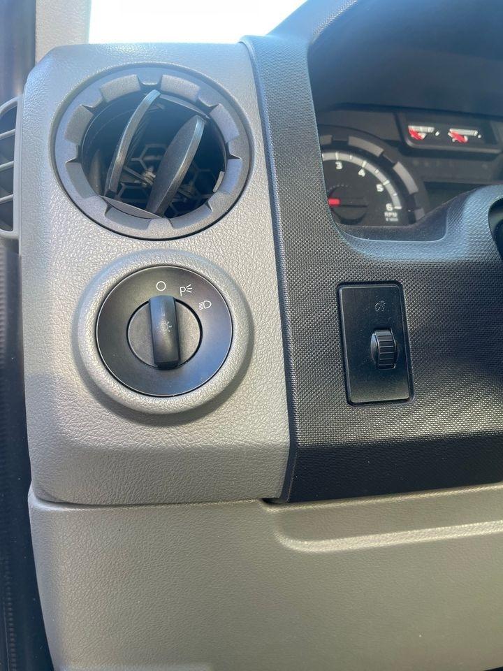 Ford Econoline E-350 Super Duty 2010