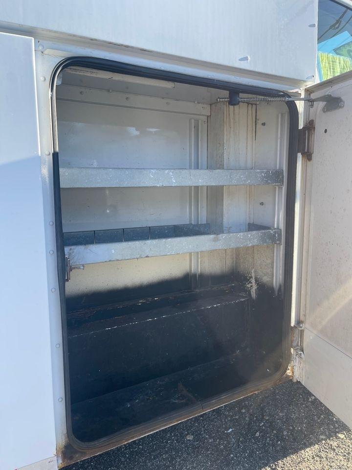 Ford Econoline E-350 Super Duty 2010