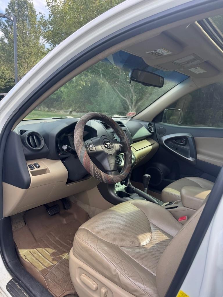 Toyota RAV4 4WD 4dr I4 Limited (Natl) 2012