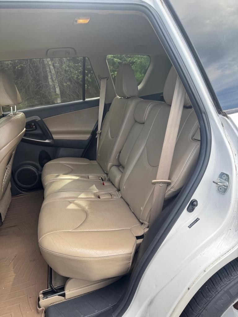 Toyota RAV4 4WD 4dr I4 Limited (Natl) 2012