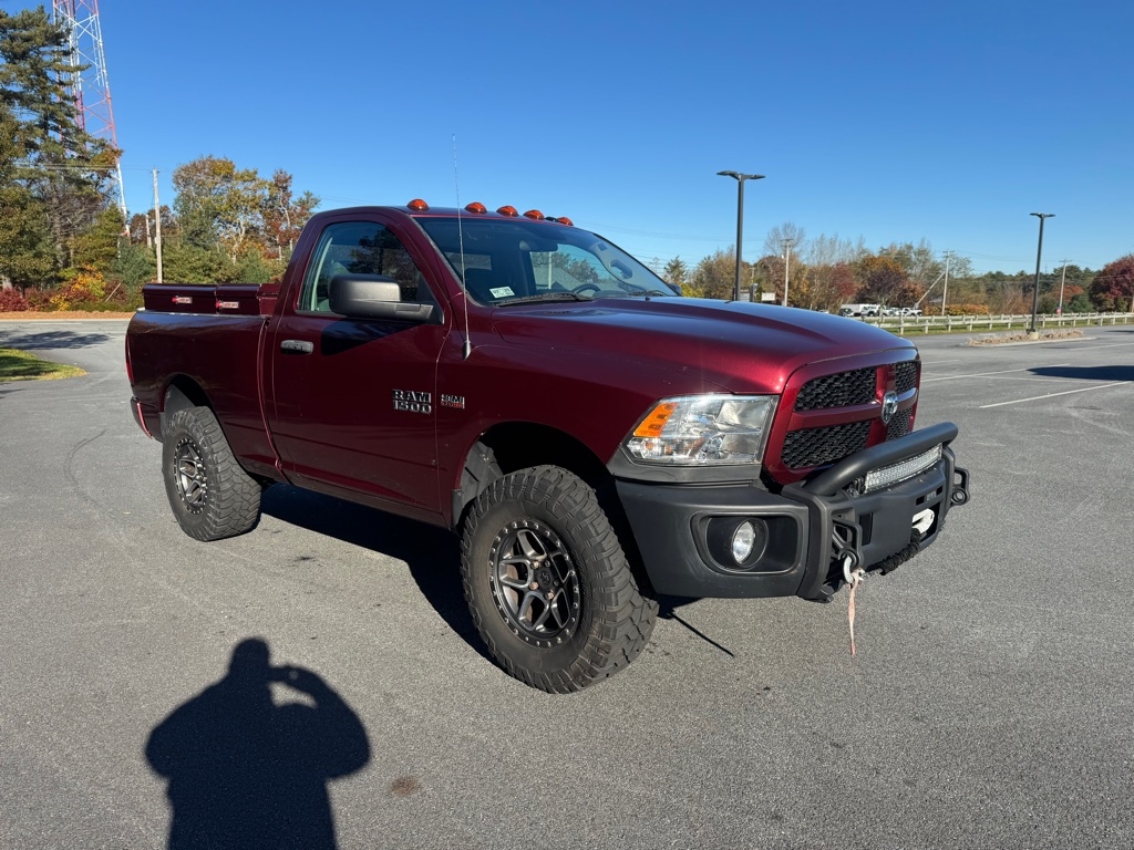 RAM 1500 Express 4x4 Regular Cab 6'4" Box 2017 RAM 1500 Express 4x4 Regular Cab 6'4" Box 2017