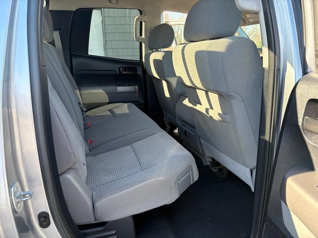 Toyota Tundra 4WD Truck Double Cab 4.6L V8 6-Spd AT (Natl) 2012