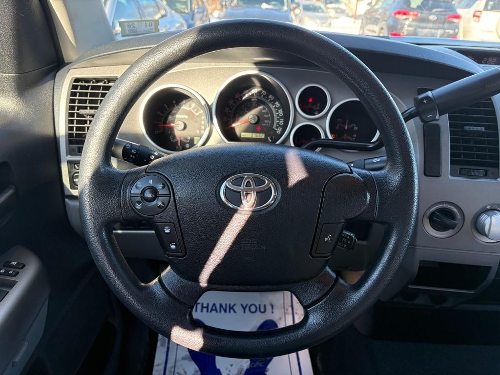 Toyota Tundra 4WD Truck Double Cab 4.6L V8 6-Spd AT (Natl) 2012