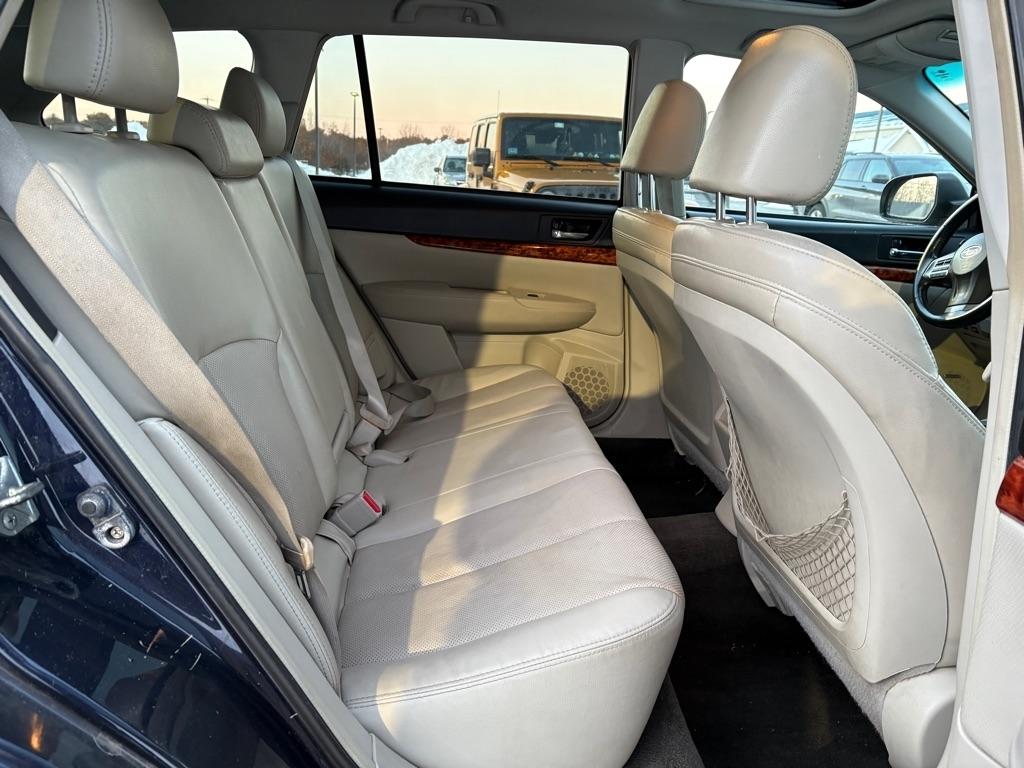 Subaru Outback 4dr Wgn H4 Auto 2.5i Limited 2012