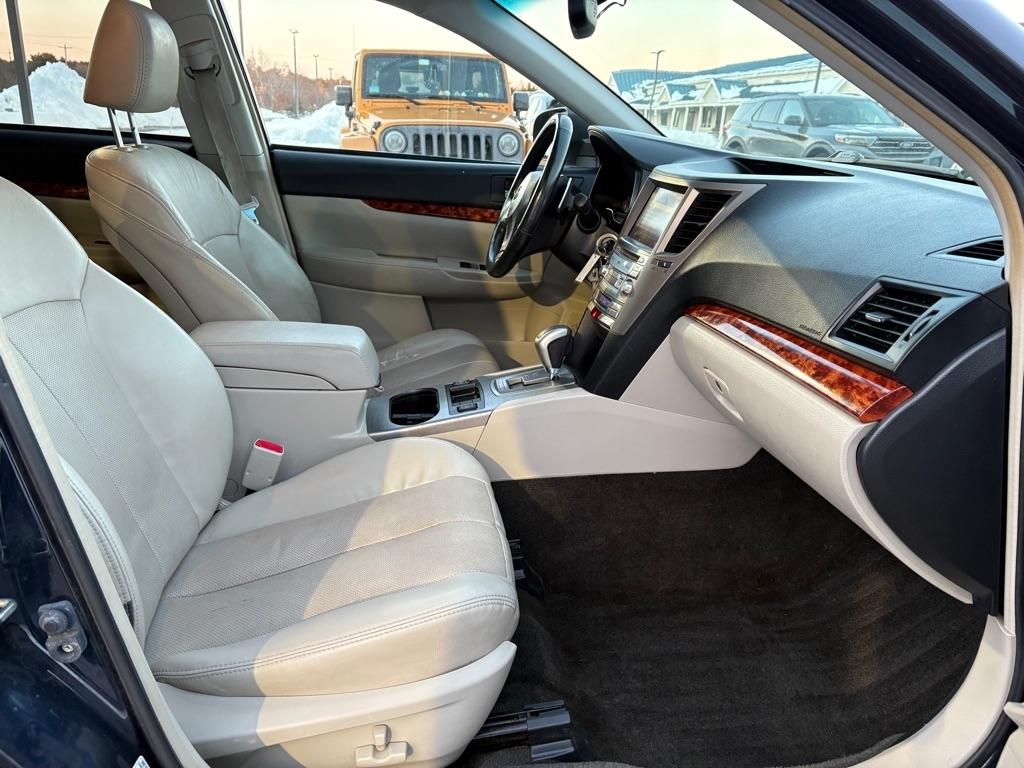 Subaru Outback 4dr Wgn H4 Auto 2.5i Limited 2012