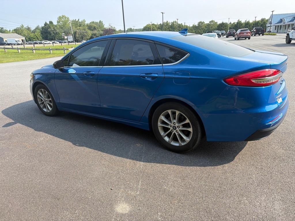 Ford Fusion Hybrid SE FWD 2019