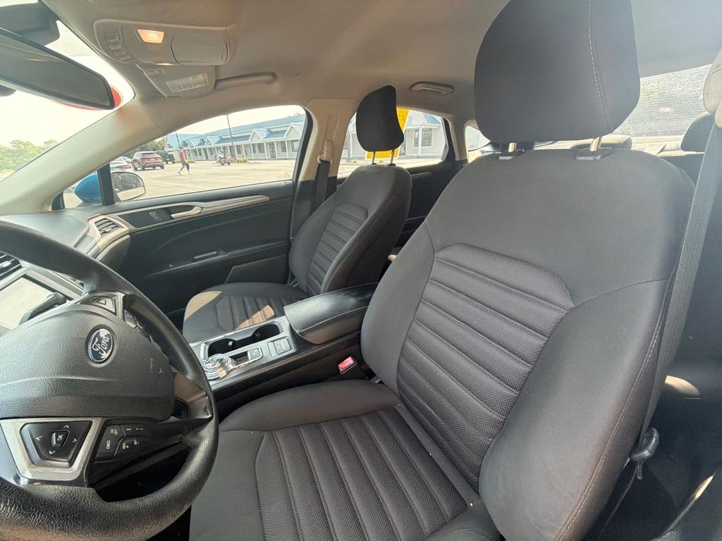Ford Fusion Hybrid SE FWD 2019