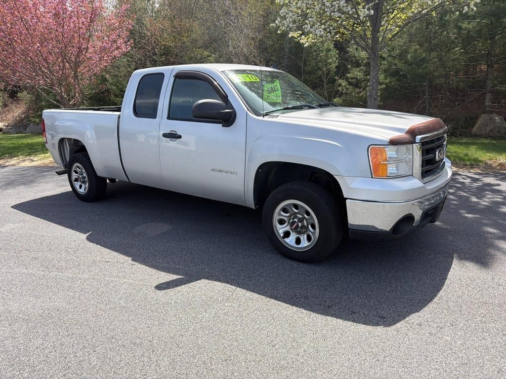 GMC Sierra 1500 2WD Ext Cab 143.5" SLE 2010