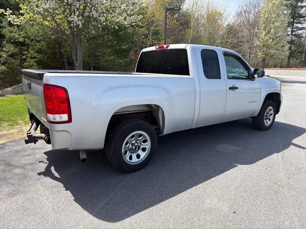 GMC Sierra 1500 2WD Ext Cab 143.5" SLE 2010