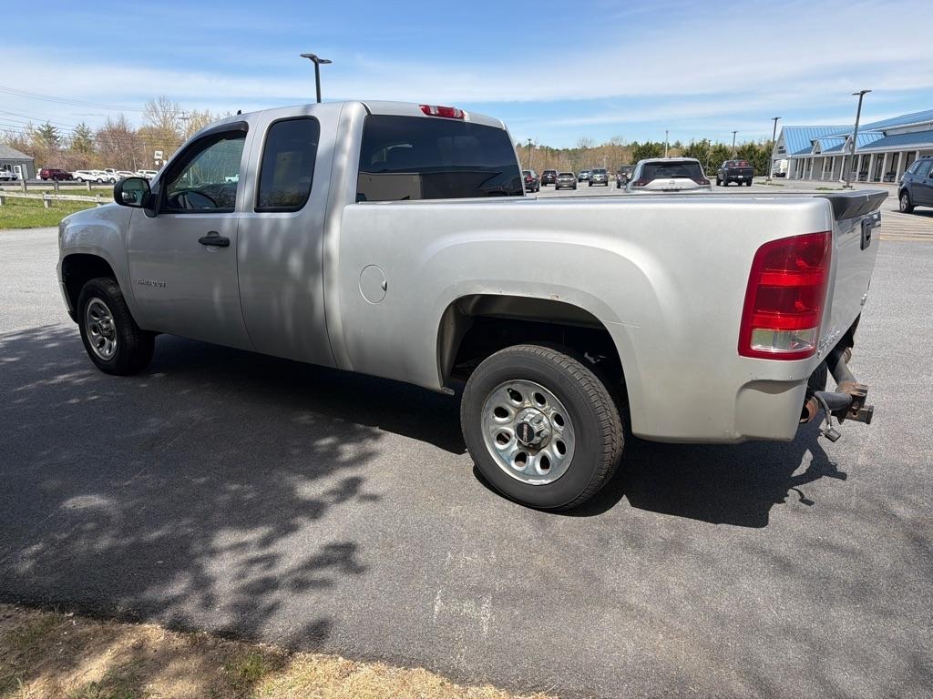 GMC Sierra 1500 2WD Ext Cab 143.5" SLE 2010