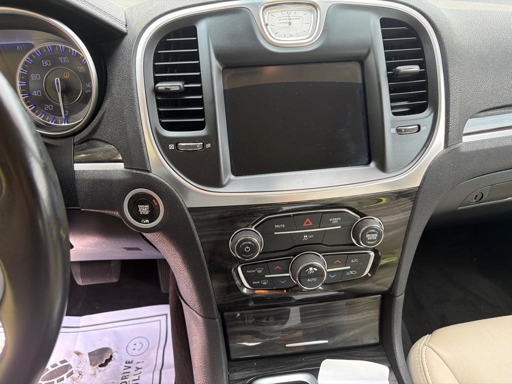 Chrysler 300 Touring L AWD 2018
