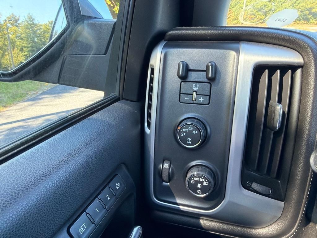 GMC Sierra 1500 4WD Crew Cab 143.5" SLT 2014
