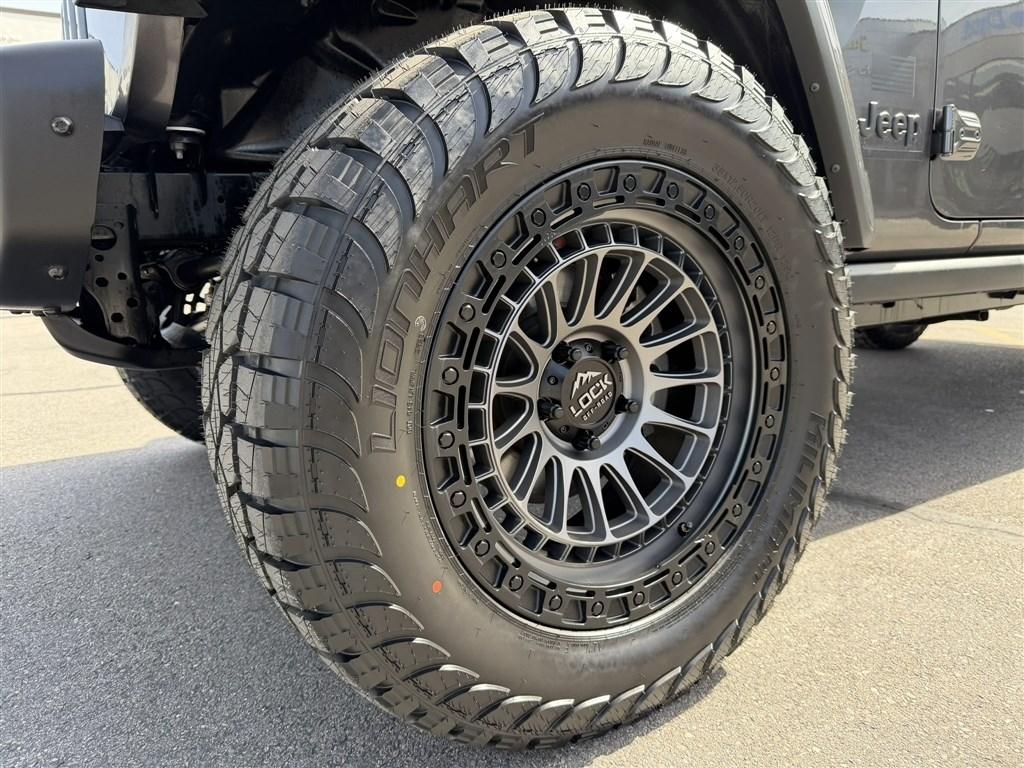 Jeep Gladiator Freedom 4x4 2023