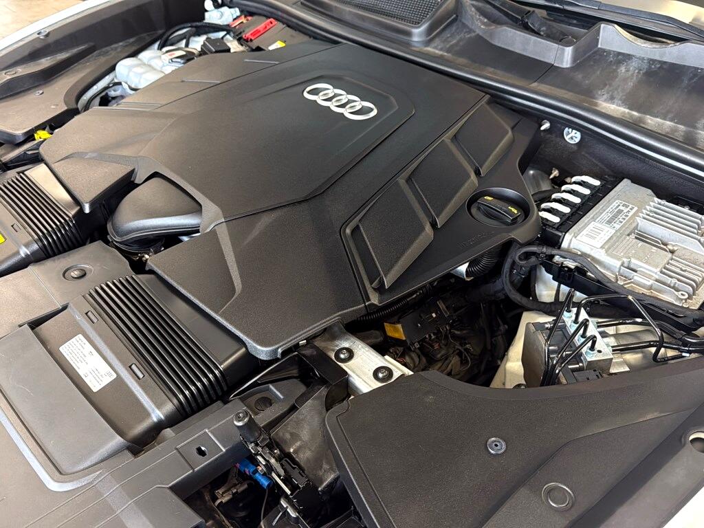 Audi Q8 Prestige 55 TFSI quattro 2019 Audi Q8 Prestige 55 TFSI quattro 2019