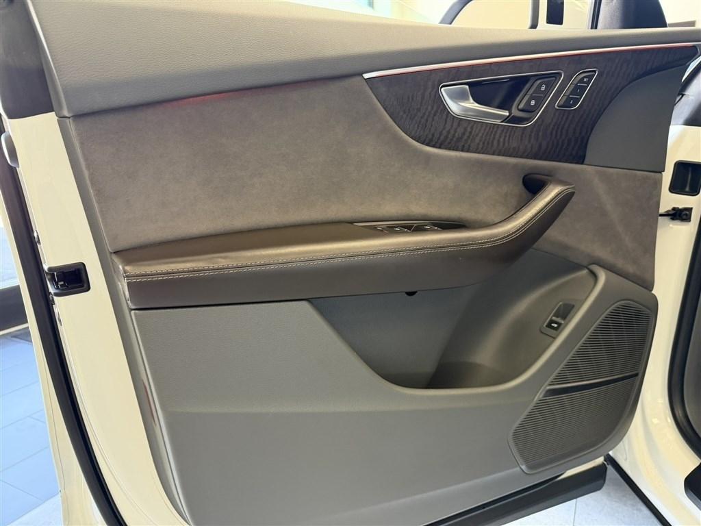 Audi Q8 Prestige 55 TFSI quattro 2019