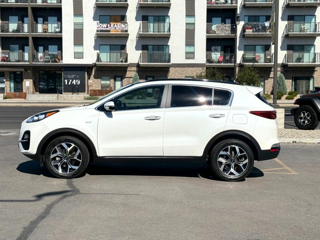2022 Kia Sportage EX photo 3