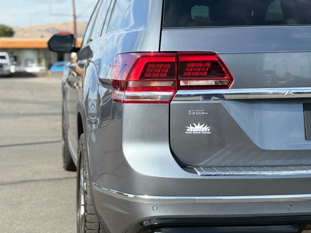 Volkswagen Atlas 3.6L V6 SEL R-Line 4MOTION 2019 Volkswagen Atlas 3.6L V6 SEL R-Line 4MOTION 2019