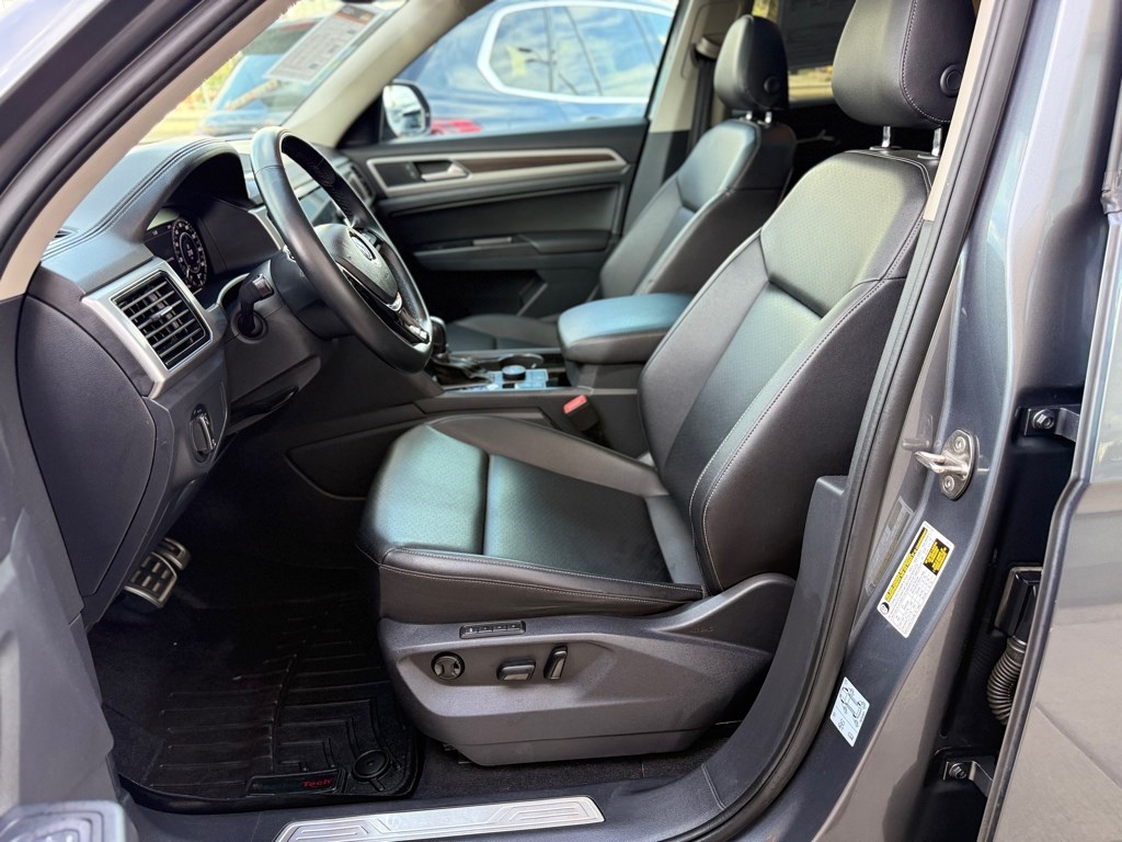 Volkswagen Atlas 3.6L V6 SEL R-Line 4MOTION 2019 Volkswagen Atlas 3.6L V6 SEL R-Line 4MOTION 2019