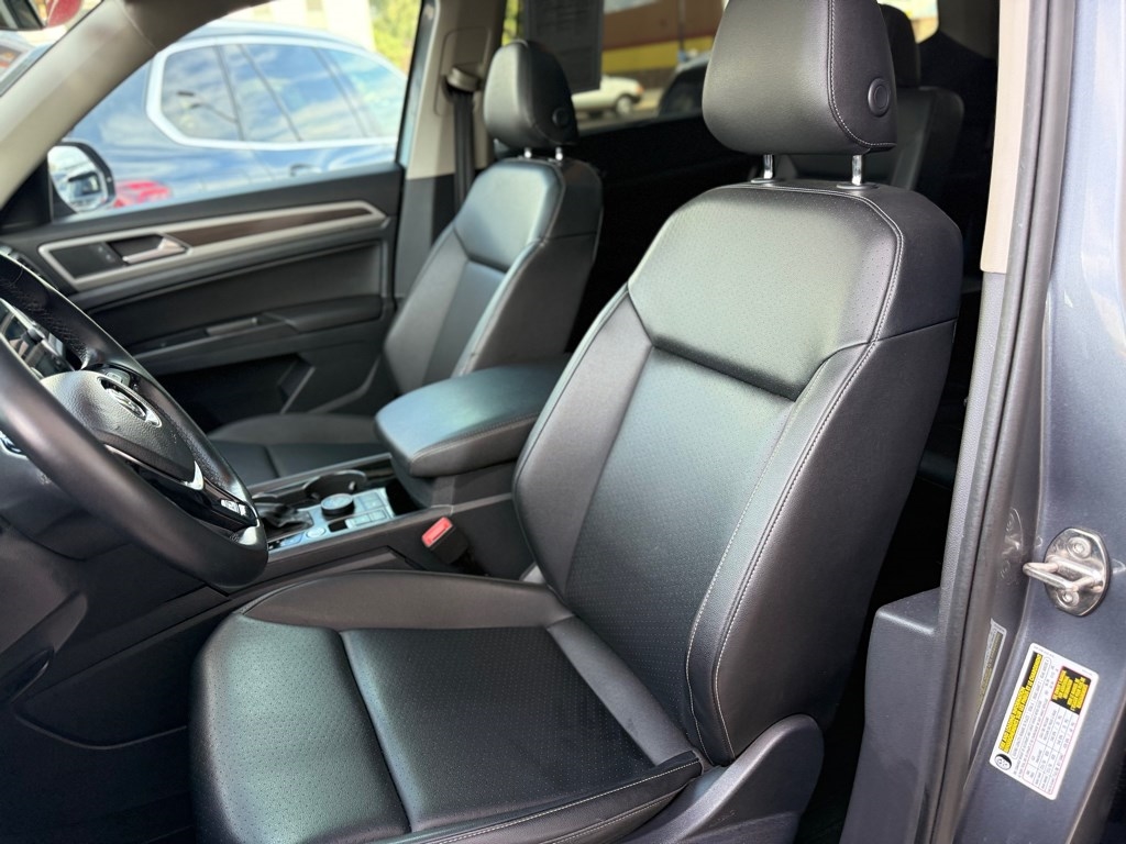 Volkswagen Atlas 3.6L V6 SEL R-Line 4MOTION 2019 Volkswagen Atlas 3.6L V6 SEL R-Line 4MOTION 2019