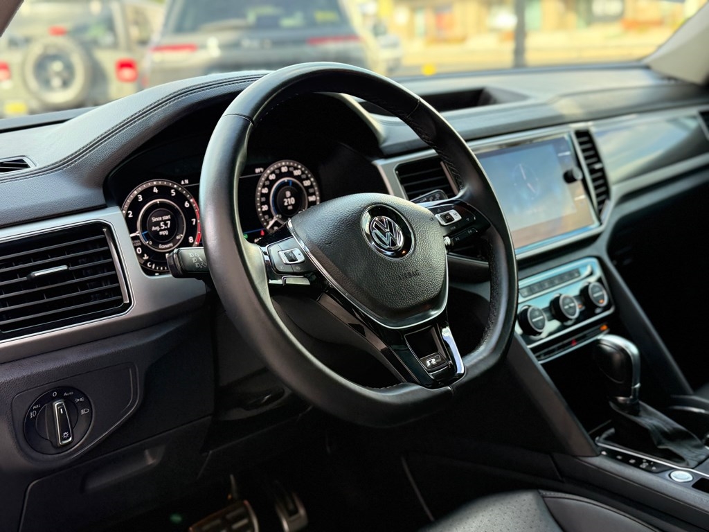 Volkswagen Atlas 3.6L V6 SEL R-Line 4MOTION 2019 Volkswagen Atlas 3.6L V6 SEL R-Line 4MOTION 2019