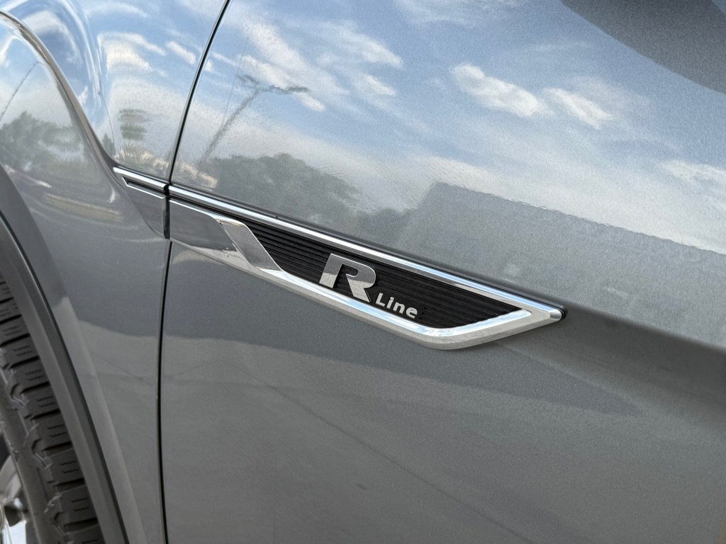 Volkswagen Atlas 3.6L V6 SEL R-Line 4MOTION 2019 Volkswagen Atlas 3.6L V6 SEL R-Line 4MOTION 2019