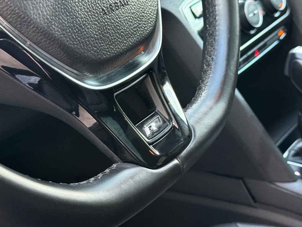 Volkswagen Atlas 3.6L V6 SEL R-Line 4MOTION 2019 Volkswagen Atlas 3.6L V6 SEL R-Line 4MOTION 2019