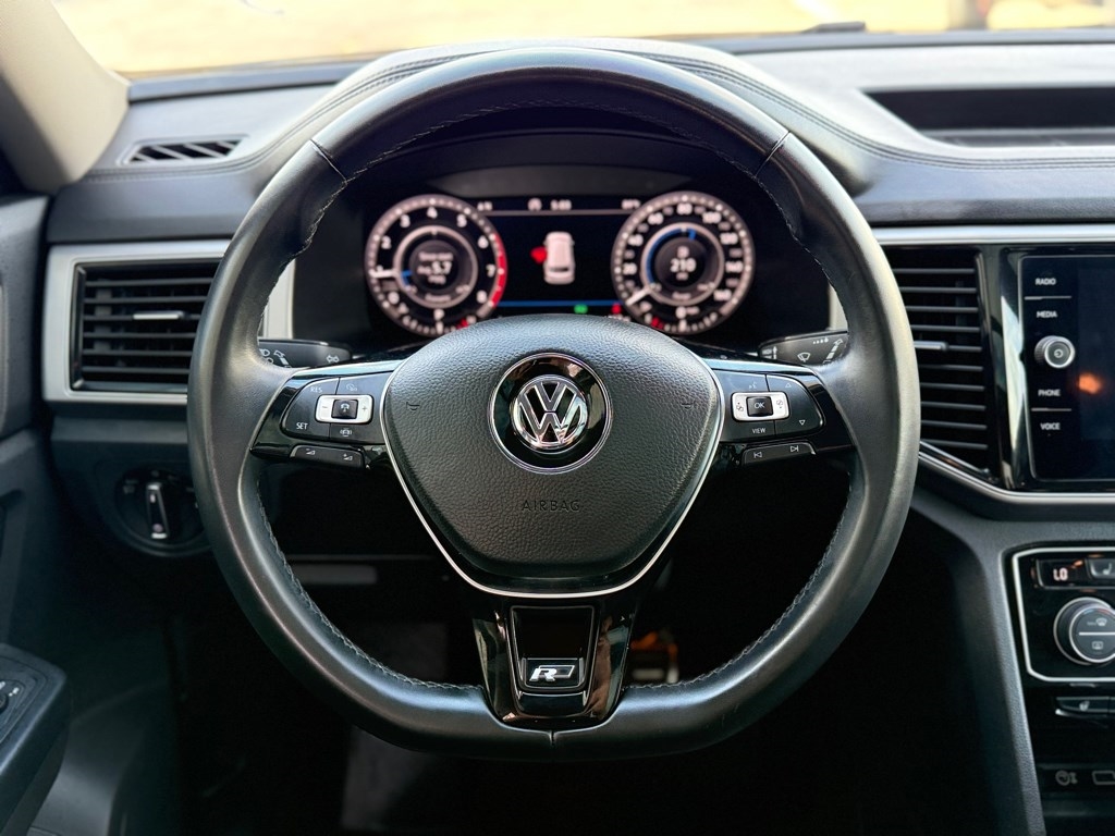 Volkswagen Atlas 3.6L V6 SEL R-Line 4MOTION 2019 Volkswagen Atlas 3.6L V6 SEL R-Line 4MOTION 2019