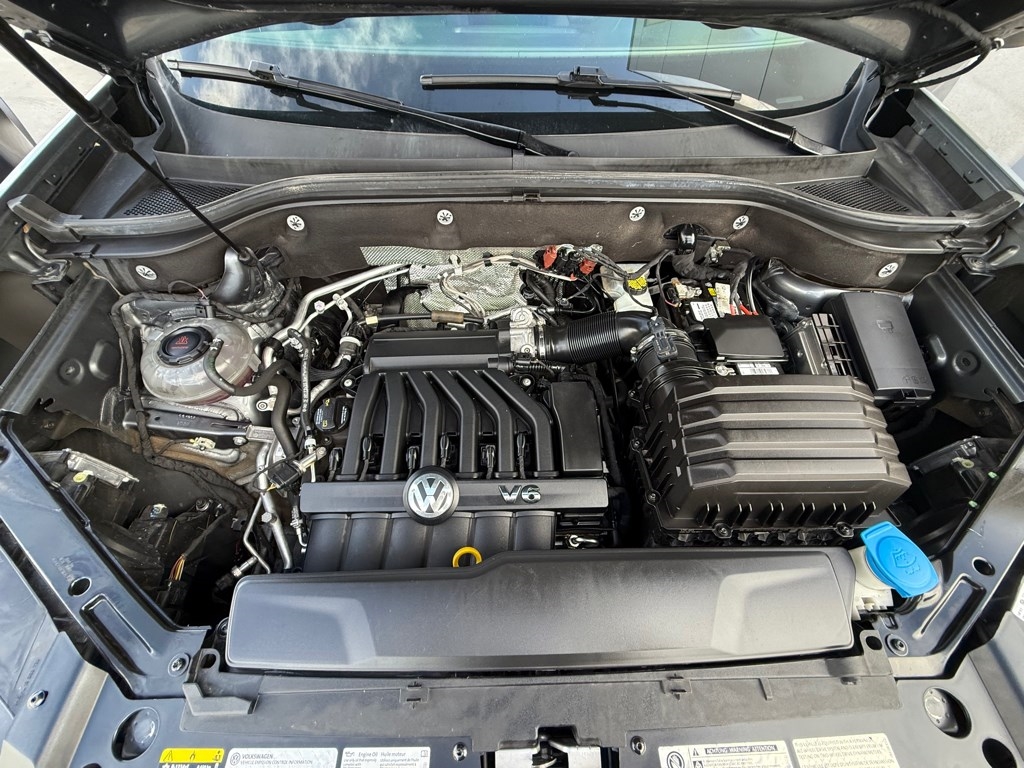 Volkswagen Atlas 3.6L V6 SEL R-Line 4MOTION 2019 Volkswagen Atlas 3.6L V6 SEL R-Line 4MOTION 2019