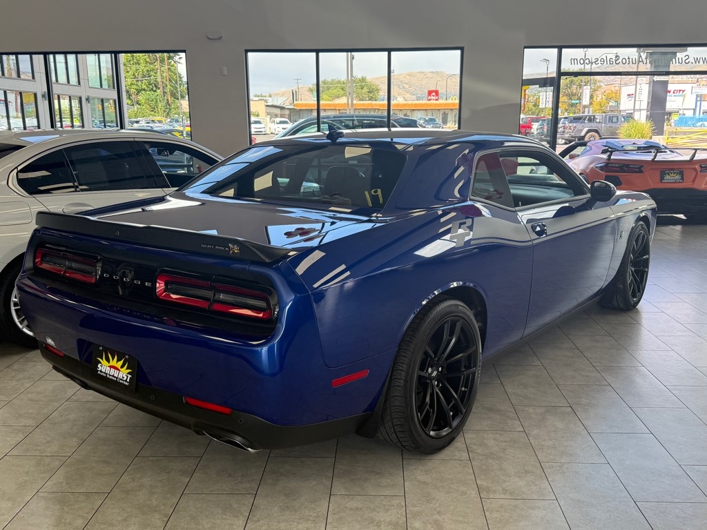 Dodge Challenger R/T Scat Pack RWD 2022 Dodge Challenger R/T Scat Pack RWD 2022