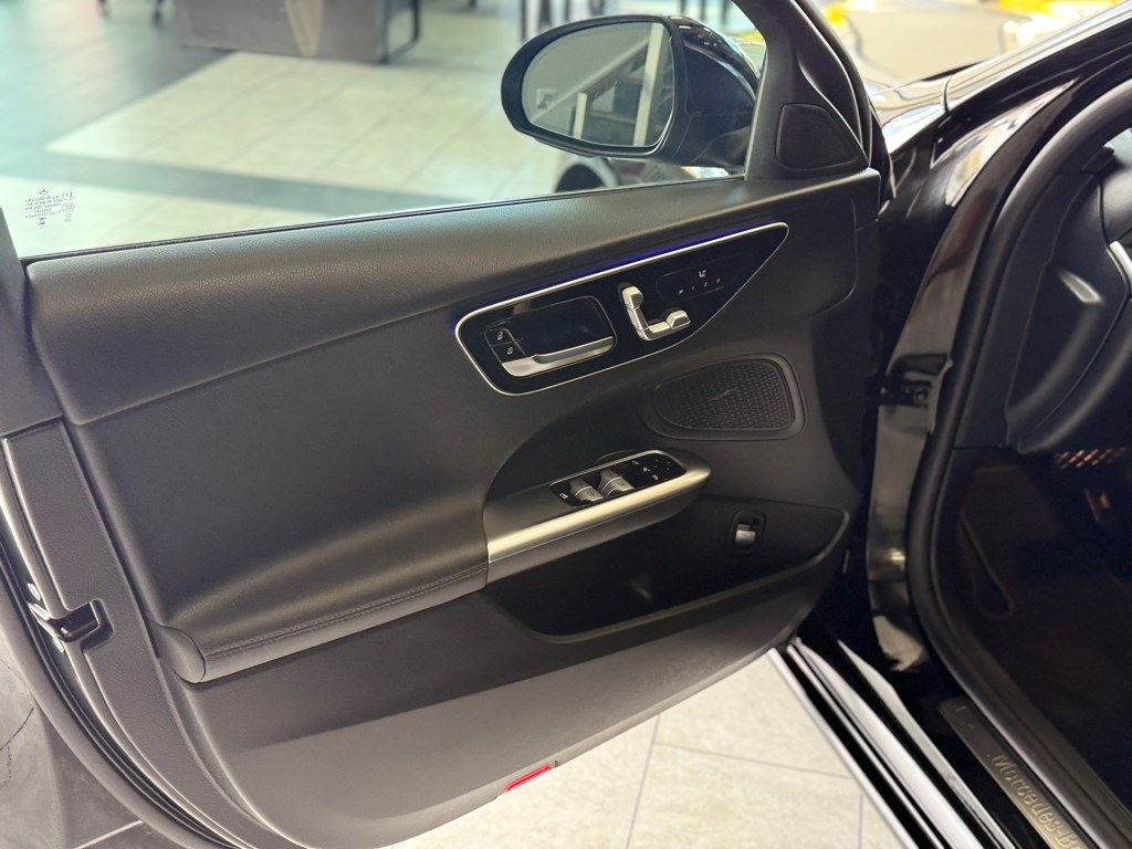 Mercedes-Benz C-Class C 300 4MATIC Sedan 2025 Mercedes-Benz C-Class C 300 4MATIC Sedan 2025