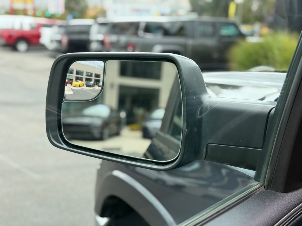 RAM 1500 Laramie 4x4 Quad Cab 6'4" Box 2021 RAM 1500 Laramie 4x4 Quad Cab 6'4" Box 2021