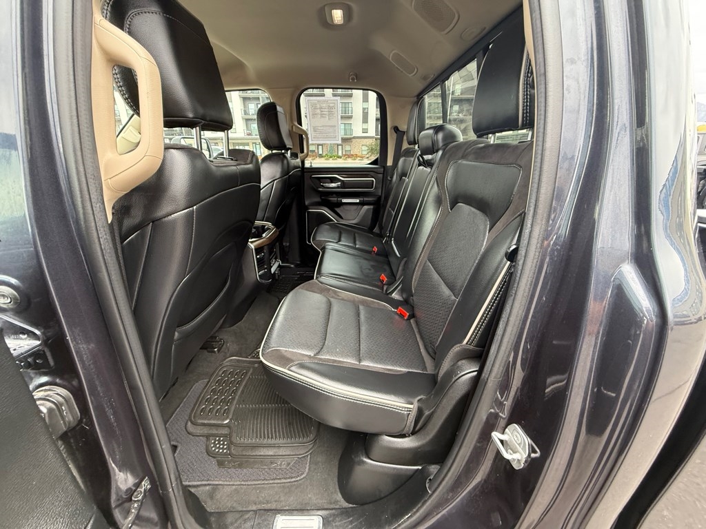 RAM 1500 Laramie 4x4 Quad Cab 6'4" Box 2021 RAM 1500 Laramie 4x4 Quad Cab 6'4" Box 2021