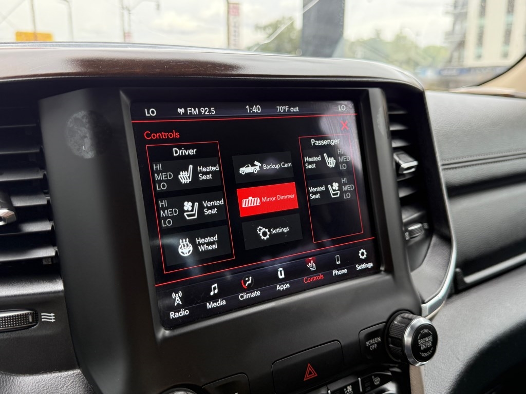 RAM 1500 Laramie 4x4 Quad Cab 6'4" Box 2021 RAM 1500 Laramie 4x4 Quad Cab 6'4" Box 2021